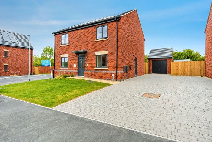 4 Bedroom Detached House For Sale In Weavers Grange, London Road, Bozeat, NN29