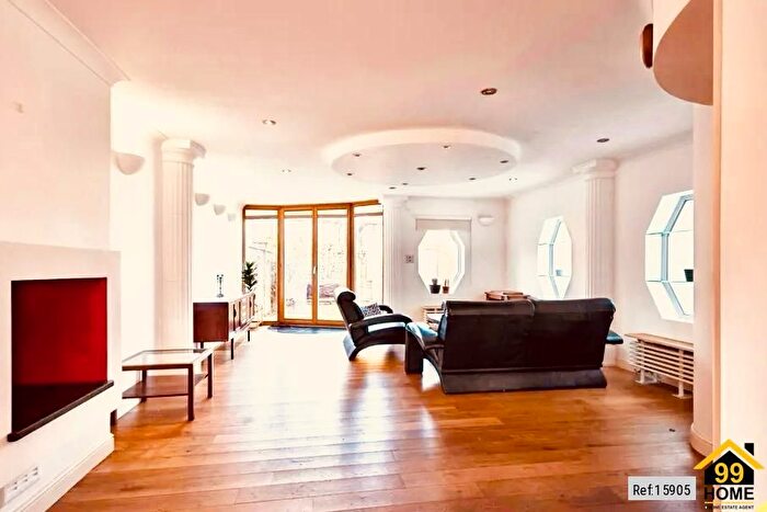 3 Bedroom Semi-Detached House For Sale In Pennine Drive, London, NW2