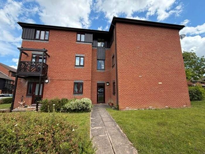 1 Bedroom Flat To Rent In Roebuck Court, Didcot, OX11