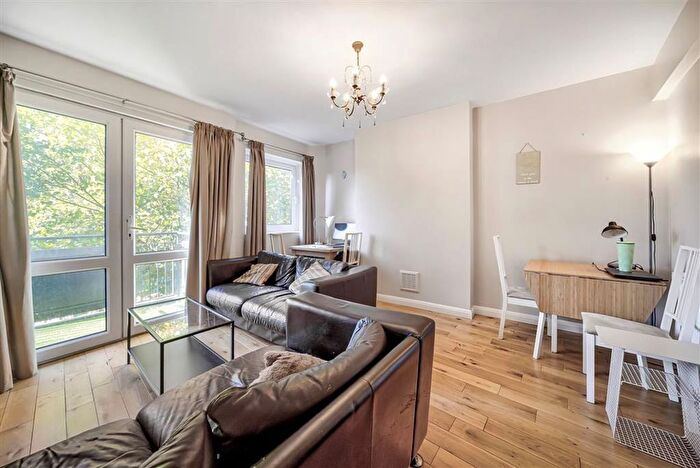 2 Bedroom Flat For Sale In Tabard Street, London Bridge, SE1