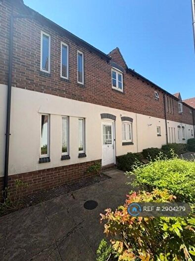 2 Bedroom Flat To Rent In Central Way, Clevedon, BS21