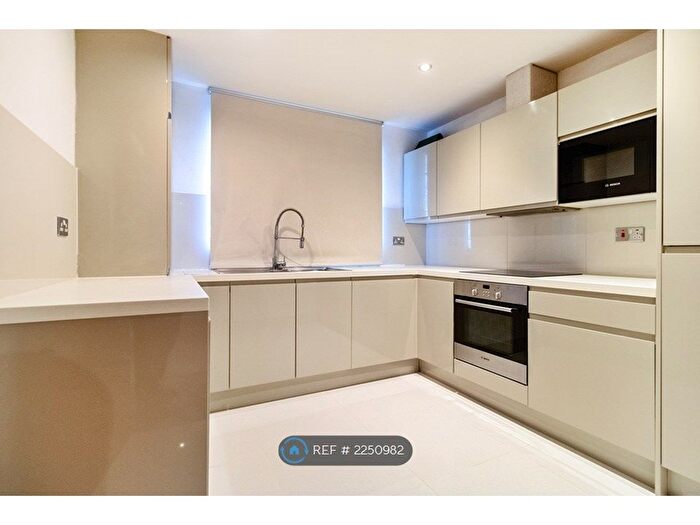 2 Bedroom Flat To Rent In Swallow Court, London, W9
