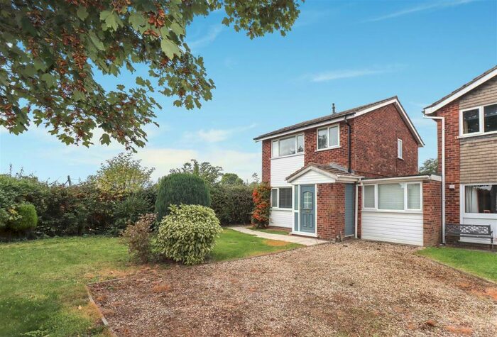 4 Bedroom Link Detached House To Rent In Stafford Road, Gretton, Corby, NN17