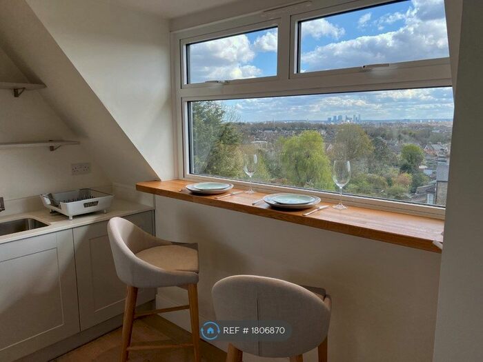 2 Bedroom Flat To Rent In Mountview Road, London, N4