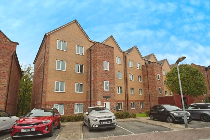 2 Bedroom Flat For Sale In Brindley House, Tapton Lock Hill, Tapton, Chesterfield, S41