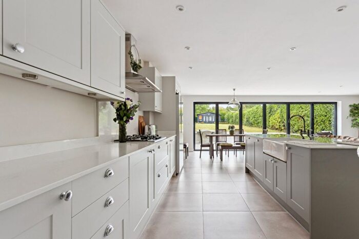 4 Bedroom Detached House For Sale In Tylers Hill Road, Chesham, Buckinghamshire, HP5