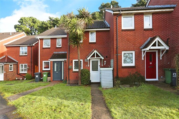 2 Bedroom Terraced House For Sale In Duddon Close, Southampton, Hampshire, SO18
