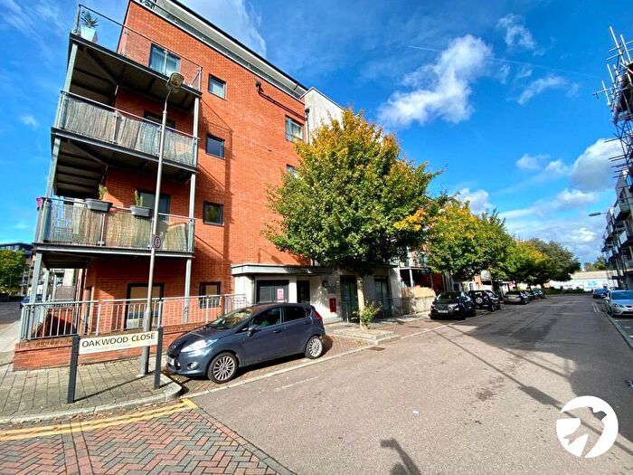2 Bedroom Flat For Sale In Rosse Gardens, Desvignes Drive, Hither Green, London, SE13