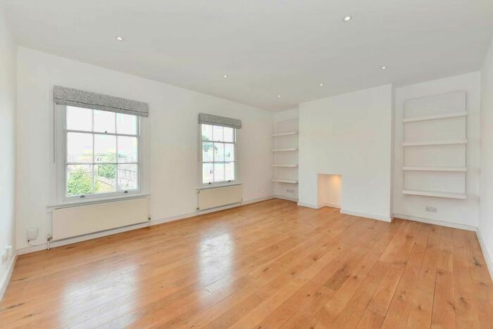 2 Bedroom Flat To Rent In The Park, Ealing, W5