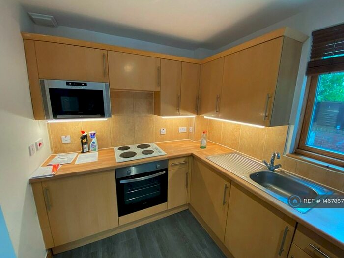 2 Bedroom Semi-Detached House To Rent In Villiers Road, Bristol, BS5