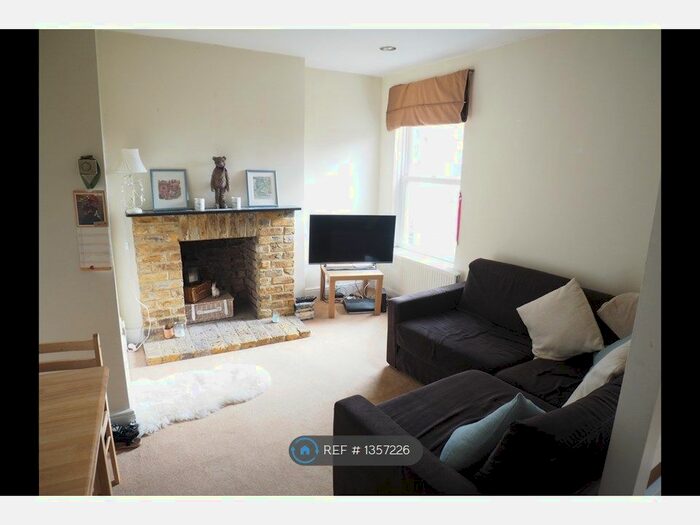 1 Bedroom Flat To Rent In North Street, London, SW4