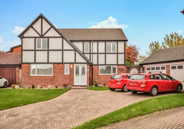 5 Bedroom Detached House For Sale In Chatsworth Court, Heath Charnock, Chorley PR6
