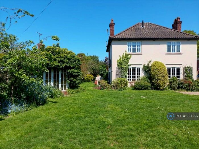 4 Bedroom Detached House To Rent In Cromer Road, North Walsham, NR28