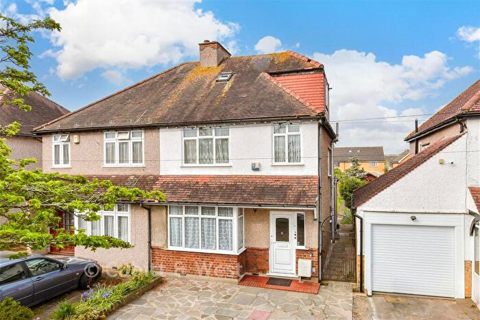 4 Bedroom Semi Detached House For Sale In Sunningdale Road, Sutton, Surrey, SM1