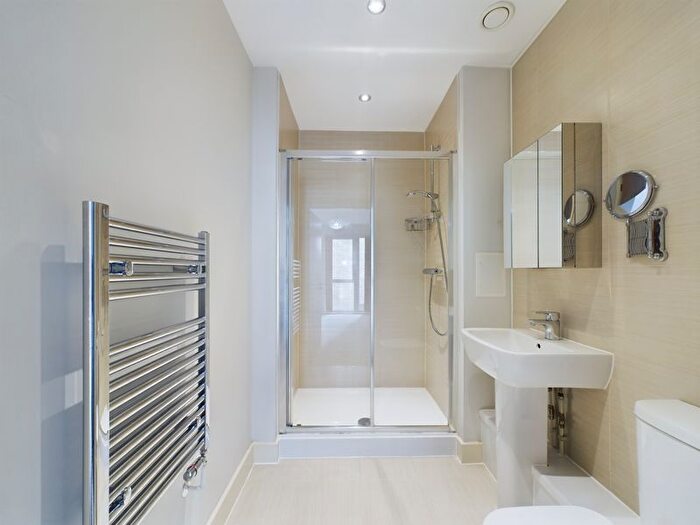 2 Bedroom Flat For Sale In Guardian Avenue, London, NW9