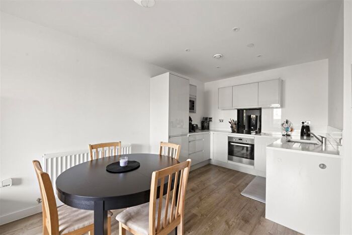 1 Bedroom Flat For Sale In Carpenter House, Hayes, UB3