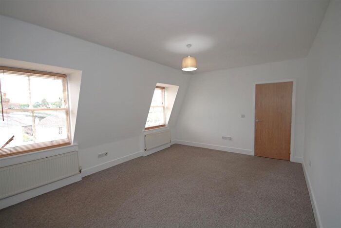 2 Bedroom Flat To Rent In Westerly Mews, Canterbury, CT2
