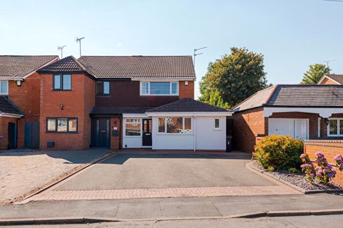 3 Bedroom Semi-Detached House For Sale In Fir Grove, Wollaston, Stourbridge, DY8