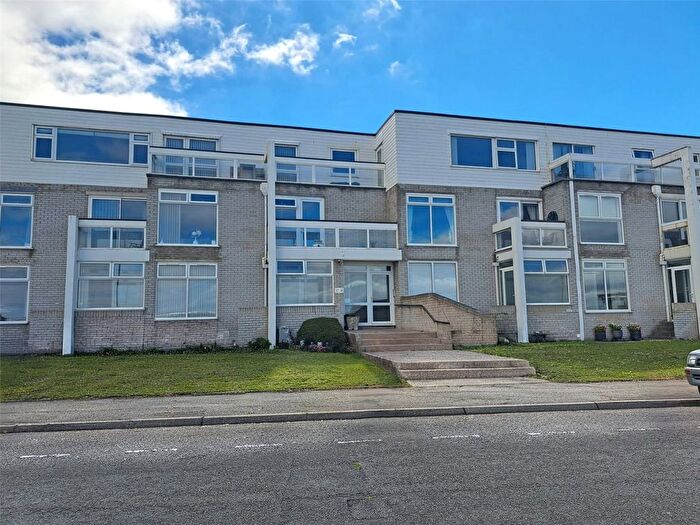 2 Bedroom Flat For Sale In South Esplanade, Burnham-On-Sea, Somerset, TA8
