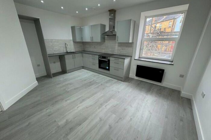 3 Bedroom Flat To Rent In Bridge Street Newport, NP20