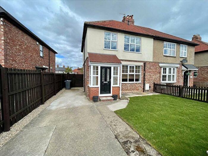 3 Bedroom Semi Detached House For Sale In Gorse Avenue, South Shields, NE34