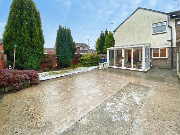 1 Bedroom Town House To Rent In Pinewood Avenue, Croxteth Park, Liverpool, L12