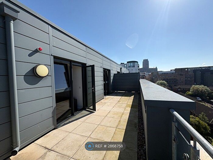 Studio To Rent In Lydia Ann St, Liverpool, L1