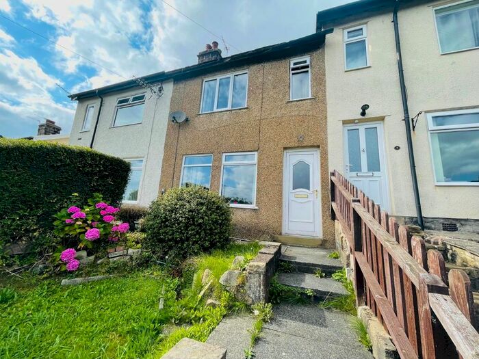 2 Bedroom Terraced House For Sale In Sunnymount, Braithwaite, Keighley, West Yorkshire, BD22