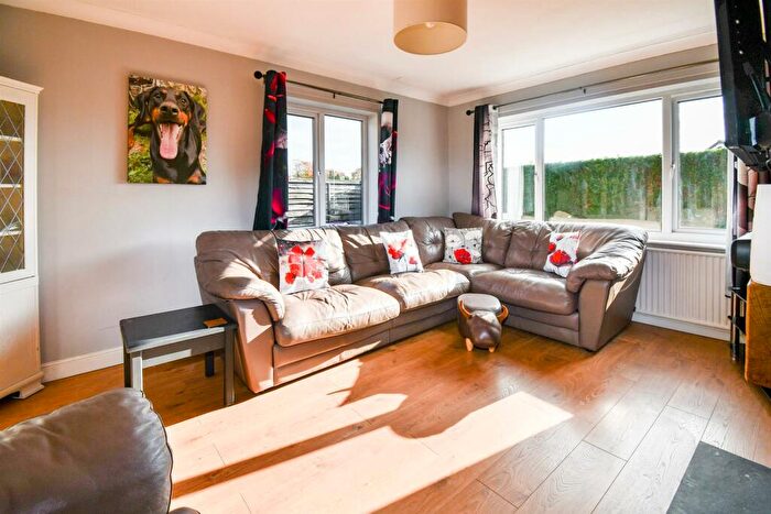 2 Bedroom Bungalow For Sale In Mill Crescent, Scotter, Gainsborough, DN21