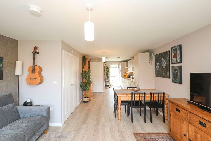 4 Bedroom Detached House For Sale In Moorthorpe Way, Owlthorpe, S20