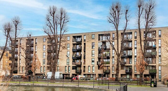 2 Bedroom Apartment To Rent In Clapton Common, London, E5