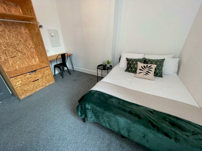 3 Bedroom House To Rent In Holmes Street, L8