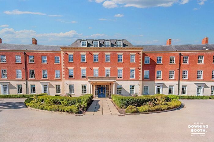 2 Bedroom Flat For Sale In Kensington Oval, Boathouse Field, Lichfield, WS13