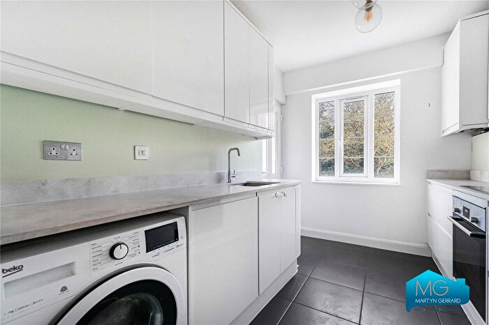 2 Bedroom Flat To Rent In Lyttelton Road, East Finchley, London, N2