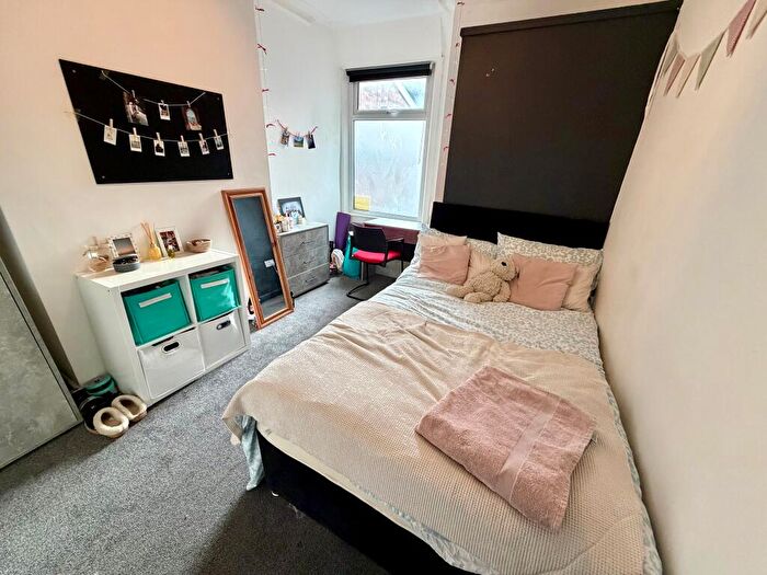 5 Bedroom House To Rent In Mabfield Road, M14