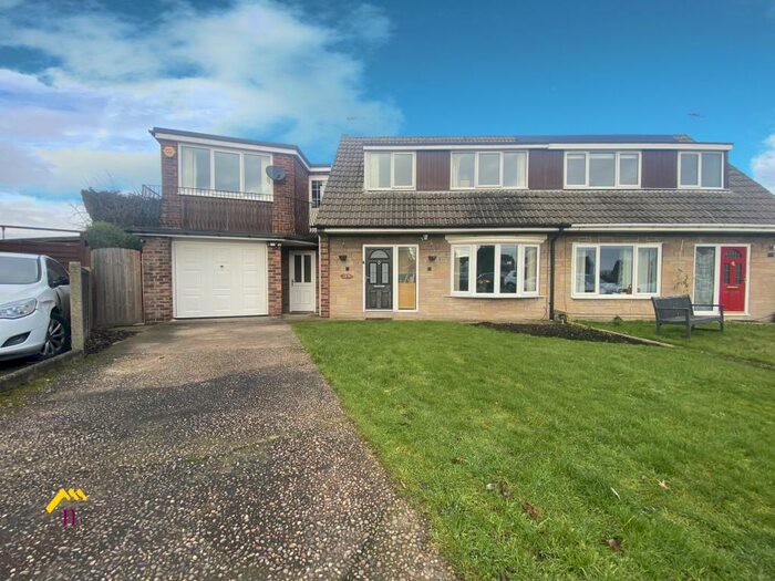 Houses for sale & to rent in DN8 4EA, King Edward Road, Thorne