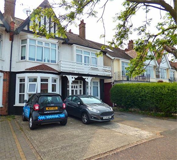 2 Bedroom Apartment To Rent In Crowstone Avenue, Westcliff On Sea, Westcliff On Sea, SS0