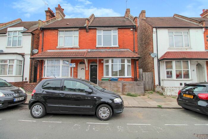 3 Bedroom End Of Terrace House To Rent In Herga Road, Harrow Weald, Harrow, HA3