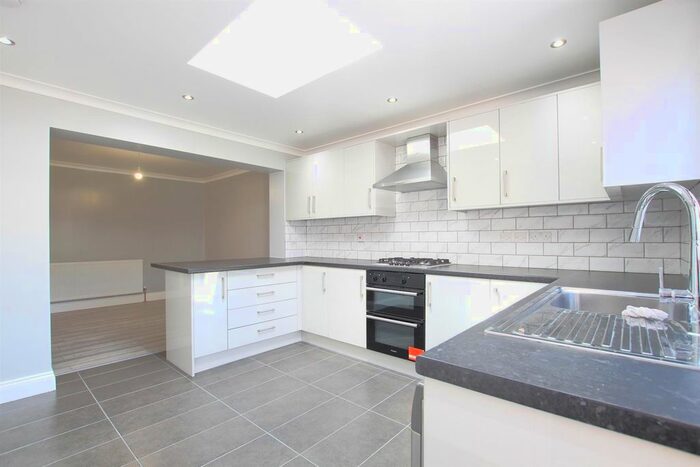 4 Bedroom Semi-Detached House To Rent In Marvell Avenue, Hayes, UB4