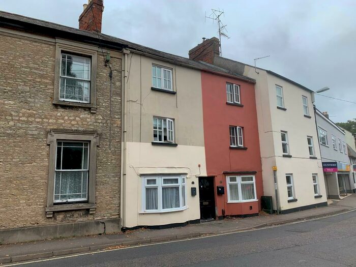 3 Bedroom Terraced House To Rent In Town Centre, Bicester, OX26