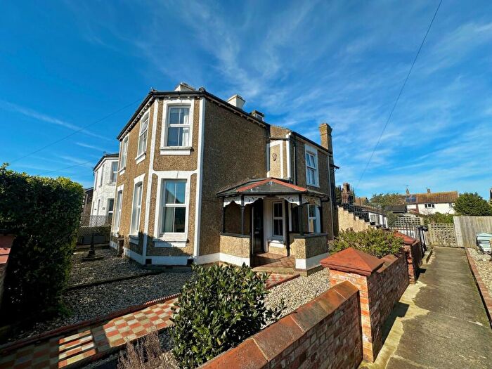 3 Bedroom Apartment For Sale In Godwyn Road, Deal, CT14