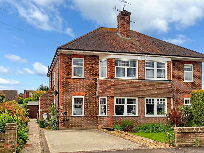 2 Bedroom Flat For Sale In The Grangeway, Rustington, BN16