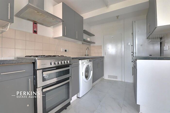 2 Bedroom Flat To Rent In Northolt, UB5