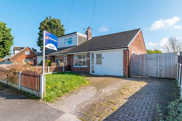 3 Bedroom Semi-detached Bungalow To Rent In Middle Hey, Much Hoole, PR4