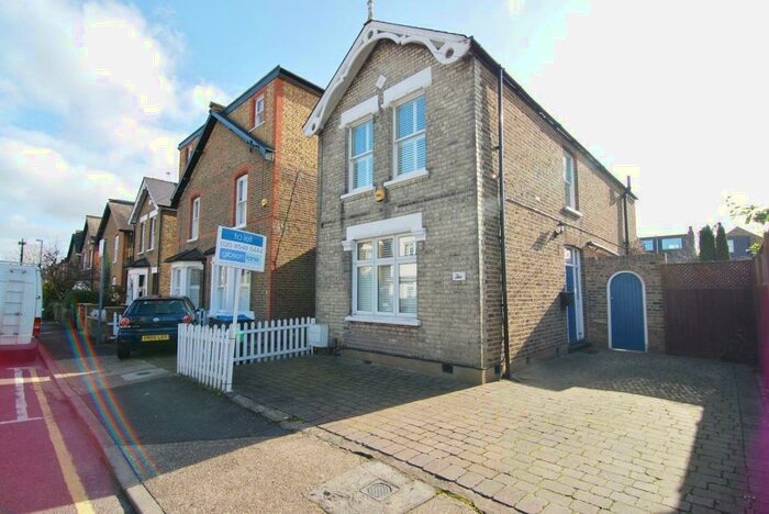3 Bedroom Detached House To Rent In Bearfield Road, Kingston Upon Thames, KT2