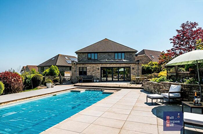 4 Bedroom Detached House For Sale In Bay Crescent, Swanage, BH19