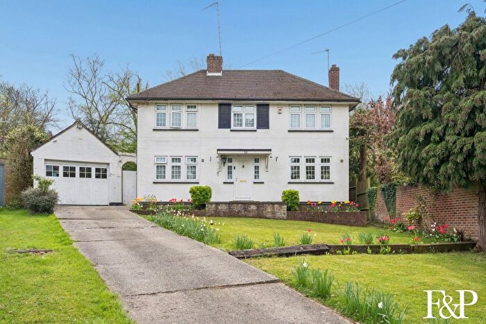 3 Bedroom Detached House For Sale In The Uplands, Gerrards Cross, SL9