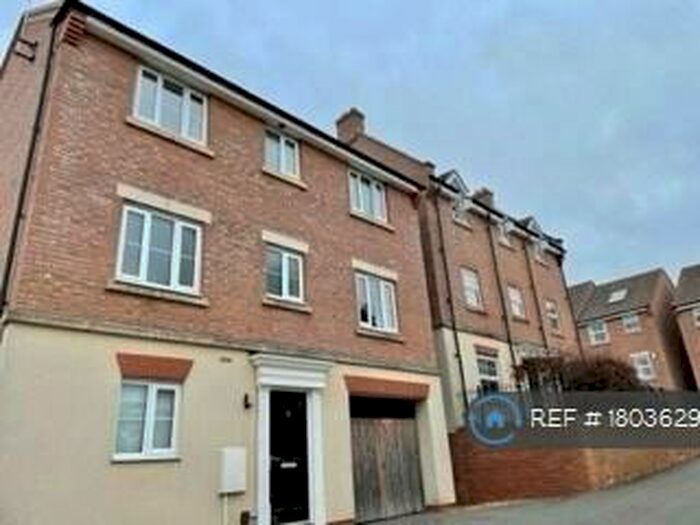 4 Bedroom Detached House To Rent In Foxtail Way, Northampton, NN5