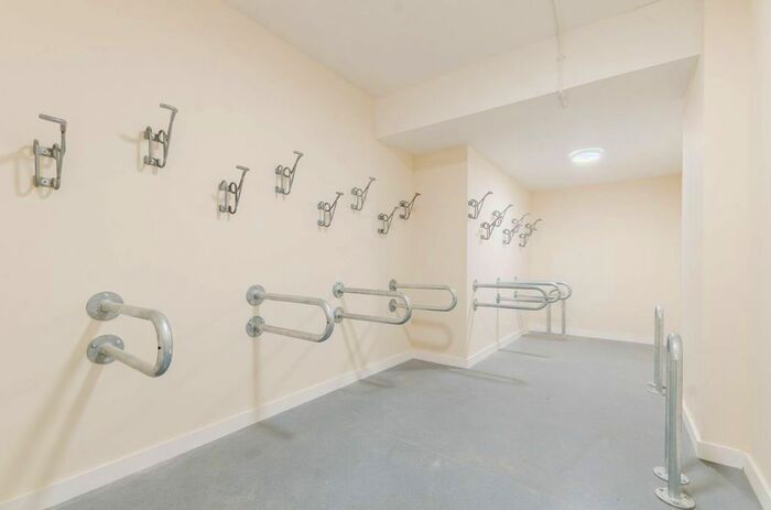 Studio To Rent In Brixton Road, Brixton, London, SW9