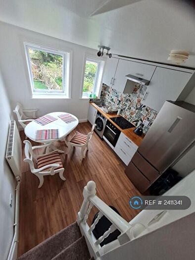 2 Bedroom Flat To Rent In Godwin Road, Margate, CT9